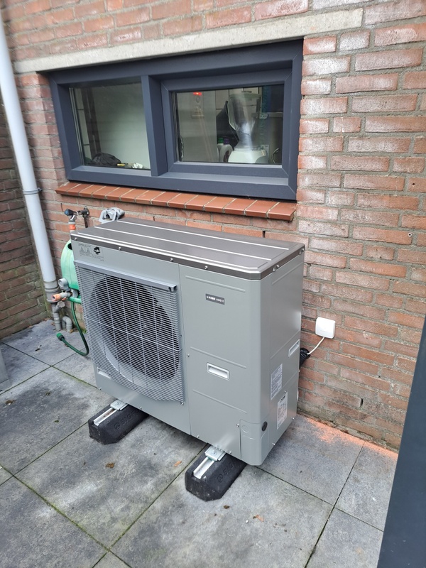 Afbeeldingslocatie: https://tweakers.net/i/lpNX6OwPXD3ojmd6GHsi-EBHKKU=/x800/filters:strip_icc():strip_exif()/f/image/dYFFbTc7vamV6Lo4RDbigVZE.jpg?f=fotoalbum_large