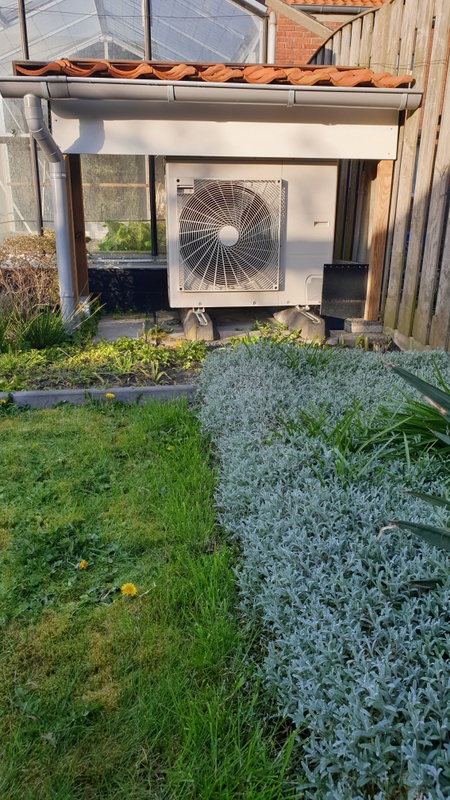Afbeeldingslocatie: https://tweakers.net/i/lsHuiN03ok9M7BMjALiFOUkeqI4=/x800/filters:strip_icc():strip_exif()/f/image/NagAKYKXZoB2NeDkzH70t6Y3.jpg?f=fotoalbum_large
