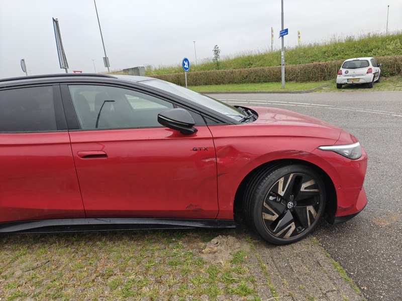 Afbeeldingslocatie: https://tweakers.net/i/ltrDwj_2dwHATMhKw76pmKVw4Xg=/800x/filters:strip_icc():strip_exif()/f/image/P5hznzPGv0YYcKndYKfXMLZF.jpg?f=fotoalbum_large