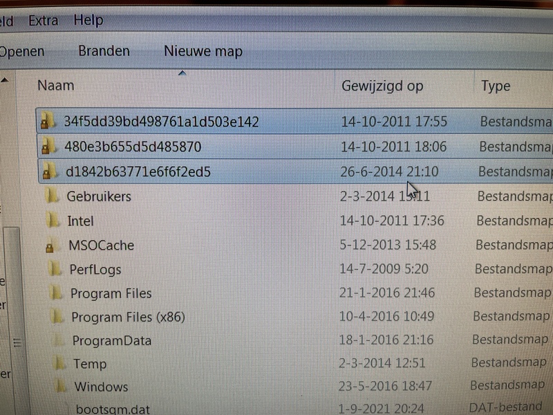 Afbeeldingslocatie: https://tweakers.net/i/luFeWWAdFNOPA4HXlZJI-yrP_Dg=/800x/filters:strip_icc():strip_exif()/f/image/fwqiq8vfjVXRIzYrGQhaLM7V.jpg?f=fotoalbum_large
