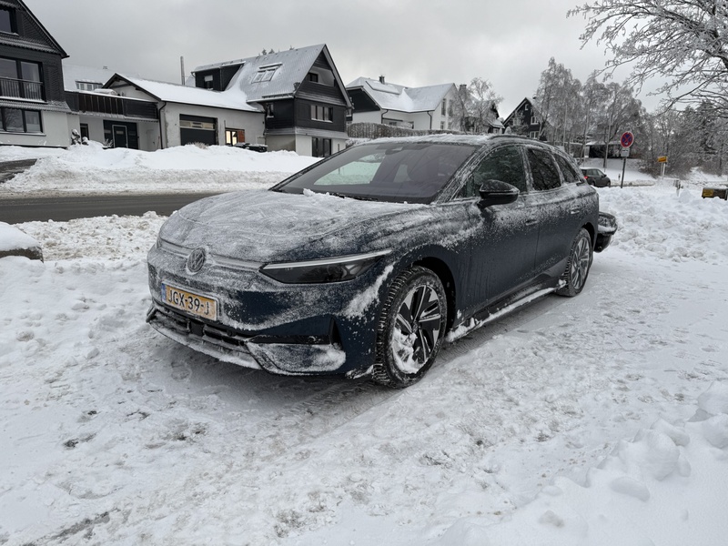 Afbeeldingslocatie: https://tweakers.net/i/lxAch3JUvTPzFTVw6SPS4xPAA7o=/800x/filters:strip_icc():strip_exif()/f/image/eAOQdJD77KXRQNWg5dfPf1DN.jpg?f=fotoalbum_large