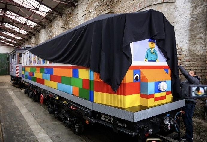 Afbeeldingslocatie: https://tweakers.net/i/lxgEy7DXCu5lEg1lNJecAi0C-SE=/fit-in/4920x3264/filters:max_bytes(3145728):no_upscale():strip_icc():strip_exif()/f/image/Id8cVSMSKmdQYPUnOXznj9sy.jpg?f=user_large