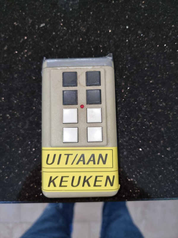 Afbeeldingslocatie: https://tweakers.net/i/lylpz5ABMeu5qRnOzW1UJqX0X9o=/x800/filters:strip_icc():strip_exif()/f/image/eCVlzKnvOzQvPHLb8zUaAoB3.jpg?f=fotoalbum_large