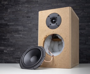 .build Speaker