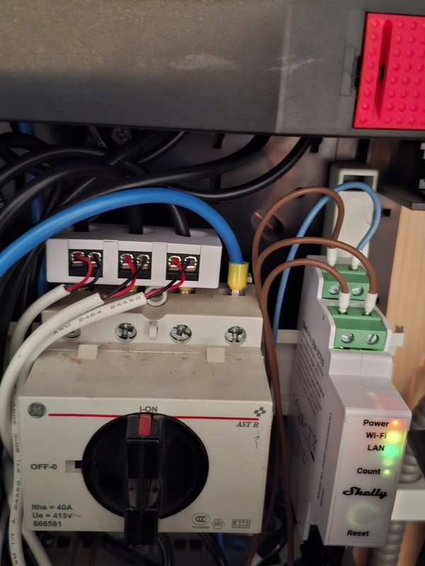 Afbeeldingslocatie: https://tweakers.net/i/m5LWrmcnkSKDrX8oUyF_dj5etOw=/x800/filters:strip_icc():strip_exif()/f/image/qlH8Xir0feuL9jZCK8Z3Gfvv.jpg?f=fotoalbum_large