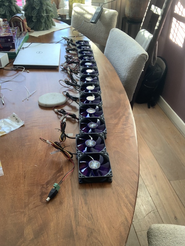 Afbeeldingslocatie: https://tweakers.net/i/mDZSN39F4K9_YHLjGWtq6CzUDcc=/x800/filters:strip_icc():strip_exif()/f/image/HAfYihquMmv3cyEJbZNcq91n.jpg?f=fotoalbum_large