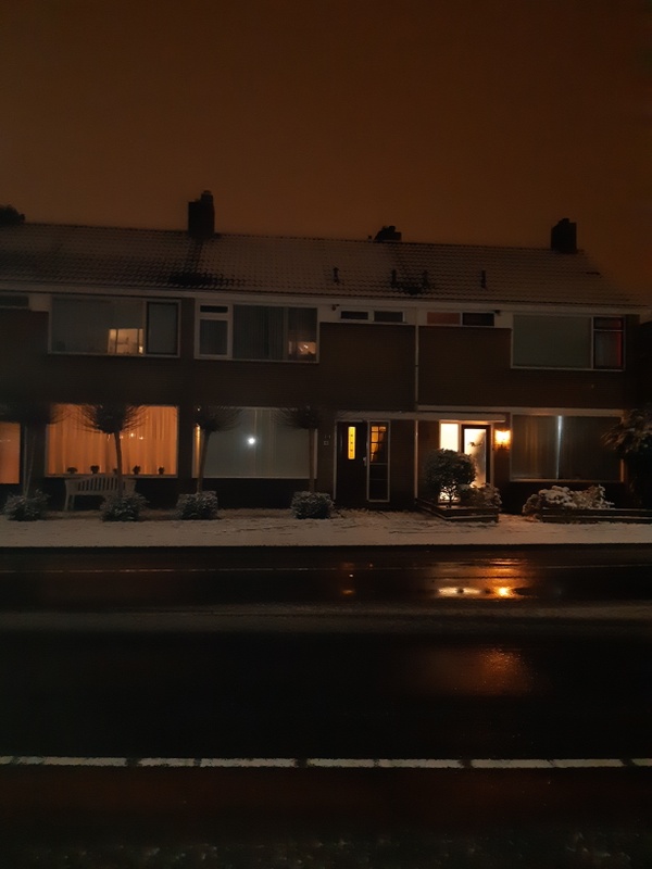 Afbeeldingslocatie: https://tweakers.net/i/mFyIfddLbDfUvfD9MkVwGay7ug8=/x800/filters:strip_icc():strip_exif()/f/image/TlG298ICg3VDt3oU4B4rc3Tm.jpg?f=fotoalbum_large