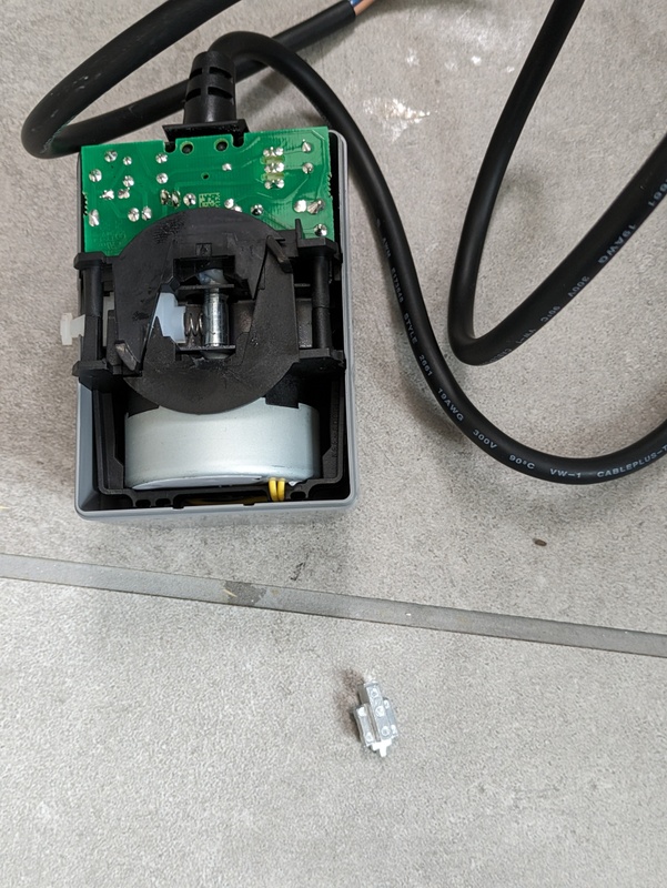 Afbeeldingslocatie: https://tweakers.net/i/mLq_KlfRXPADvvQMo80JRJ2X2Os=/x800/filters:strip_icc():strip_exif()/f/image/aVte5yTiexPoFJpFKTYmaoYu.jpg?f=fotoalbum_large