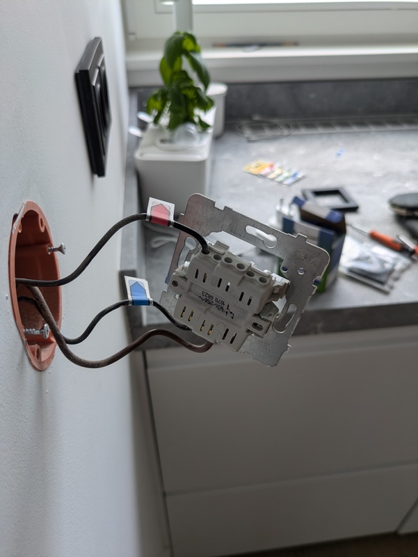 Afbeeldingslocatie: https://tweakers.net/i/mOrnFuAVn_Rt8HJxdT7SwsMfRDo=/x800/filters:strip_icc():strip_exif()/f/image/5F6CmUrcOEPZnRdaUGd9RAt7.jpg?f=fotoalbum_large