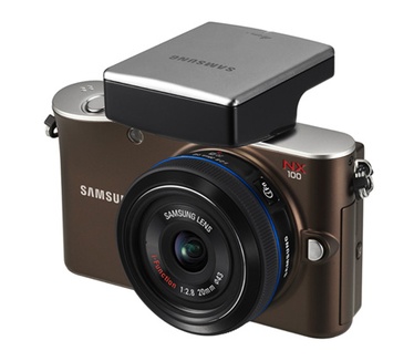Samsung NX100 + 20-50mm F3.5-5.6 ED