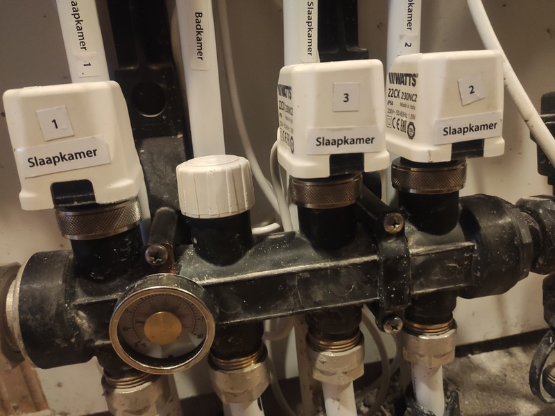 Afbeeldingslocatie: https://tweakers.net/i/mOzP_u7V5eCACY3UX4A8PyOztBU=/800x/filters:strip_icc():strip_exif()/f/image/XkGyxtq4XsqVRQghZNeUljFq.jpg?f=fotoalbum_large