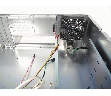 Chieftec UNC-310L-B (3U, E-ATX, 550W, Zwart)