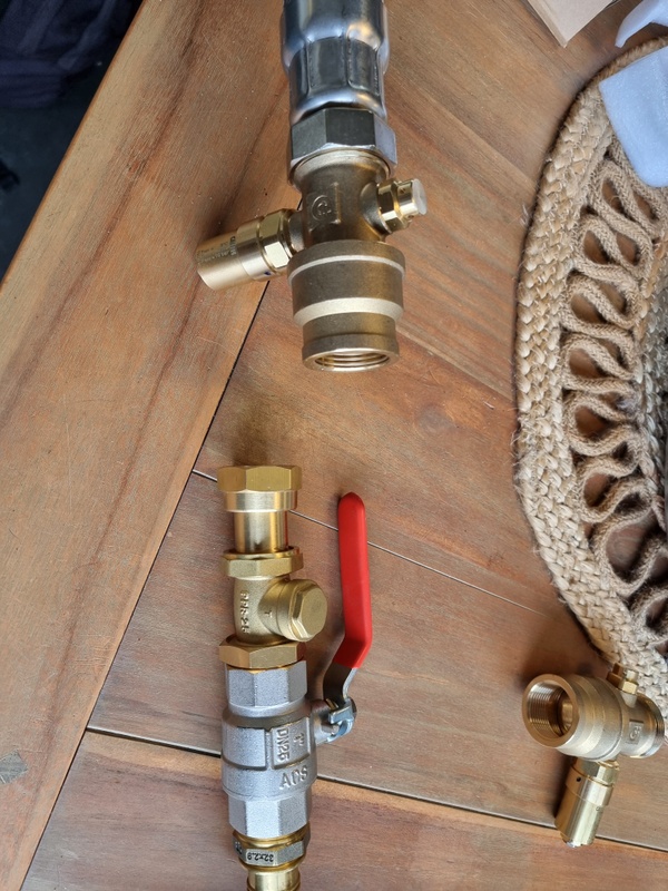 Afbeeldingslocatie: https://tweakers.net/i/mVv0ZNhfD8LuOJJwDv0TmMdXtpQ=/x800/filters:strip_icc():strip_exif()/f/image/sYSYoP2CALKCOXfL8cS86veQ.jpg?f=fotoalbum_large