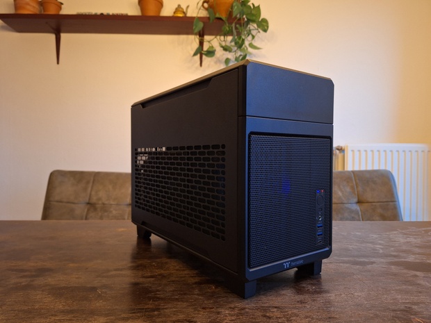 Afbeeldingslocatie: https://tweakers.net/i/mZCeoQTERrzWU7K8iK0gMoNPJN4=/620x/filters:strip_icc():strip_exif()/m/2271134/1VHWVgpNtjc0NjvEVrGMrwuePh7Xyn4BLLs9po8pmmVUx5xZ6x.jpeg?f=620xauto