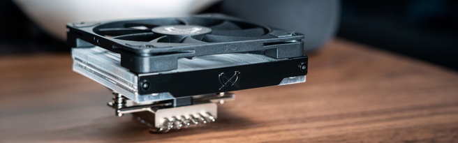 Een compacte cpu-koeler, zoals deze Scythe Big Shuriken 4, heeft vaak een lagere tdp-rating dan een grote towerkoeler of waterkoeler.