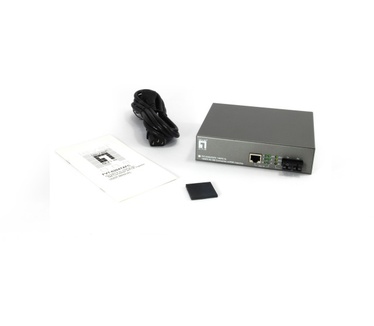 LevelOne RJ45 to SC Fast Ethernet Media Converter, 1 PoE Output, 802.3af PoE, Single-Mode Fiber, 20km