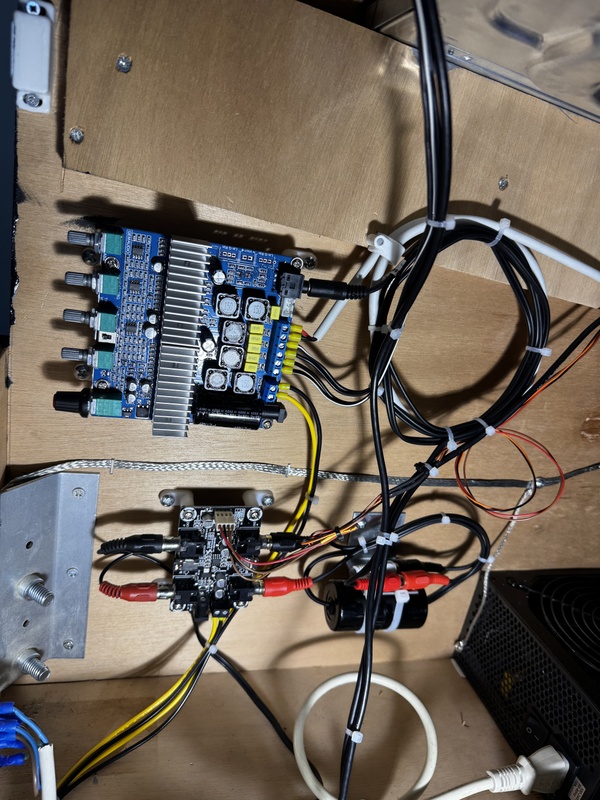 Afbeeldingslocatie: https://tweakers.net/i/mbjLmJDq3qURw8UM4WI5uZpu7I0=/x800/filters:strip_icc():strip_exif()/f/image/bFwMGNZv9dsdx299n4SUUIlC.jpg?f=fotoalbum_large