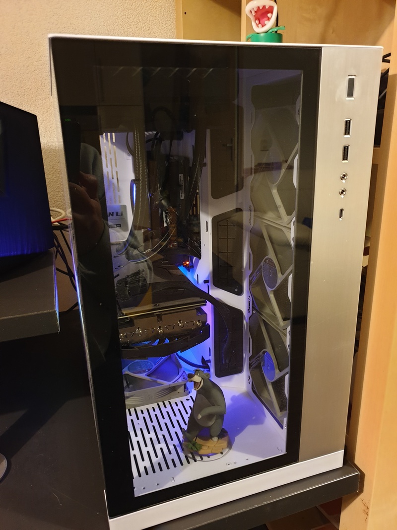 Afbeeldingslocatie: https://tweakers.net/i/mbniz1qDSVnH827n7bSHEAc7Yvk=/800x/filters:strip_icc():strip_exif()/f/image/Ggqz24X0JkmytTtLHFMGMumy.jpg?f=fotoalbum_large