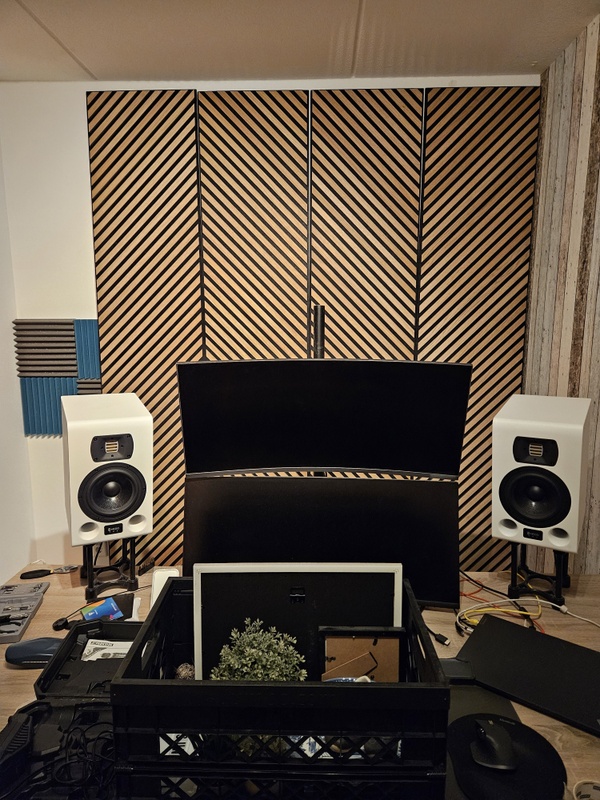 Afbeeldingslocatie: https://tweakers.net/i/meOrmit7OWalKuUsHGV0g9pq0Vw=/x800/filters:strip_icc():strip_exif()/f/image/FsmxE1GhlHd5YPPBSQZiIaNd.jpg?f=fotoalbum_large