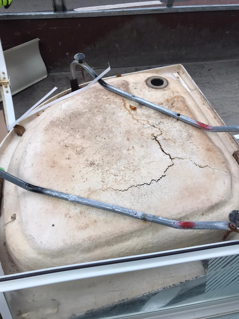 Scheur in Douchebak Bouwen en klussen GoT
