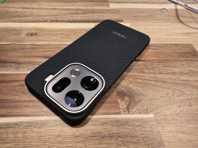 Afbeeldingslocatie: https://tweakers.net/i/mn8ESMGgTRXw8XdDGxc18xogxPA=/800x/filters:strip_icc():strip_exif()/f/image/SCehrX6kBIfADRCSNObkizyb.jpg?f=fotoalbum_large