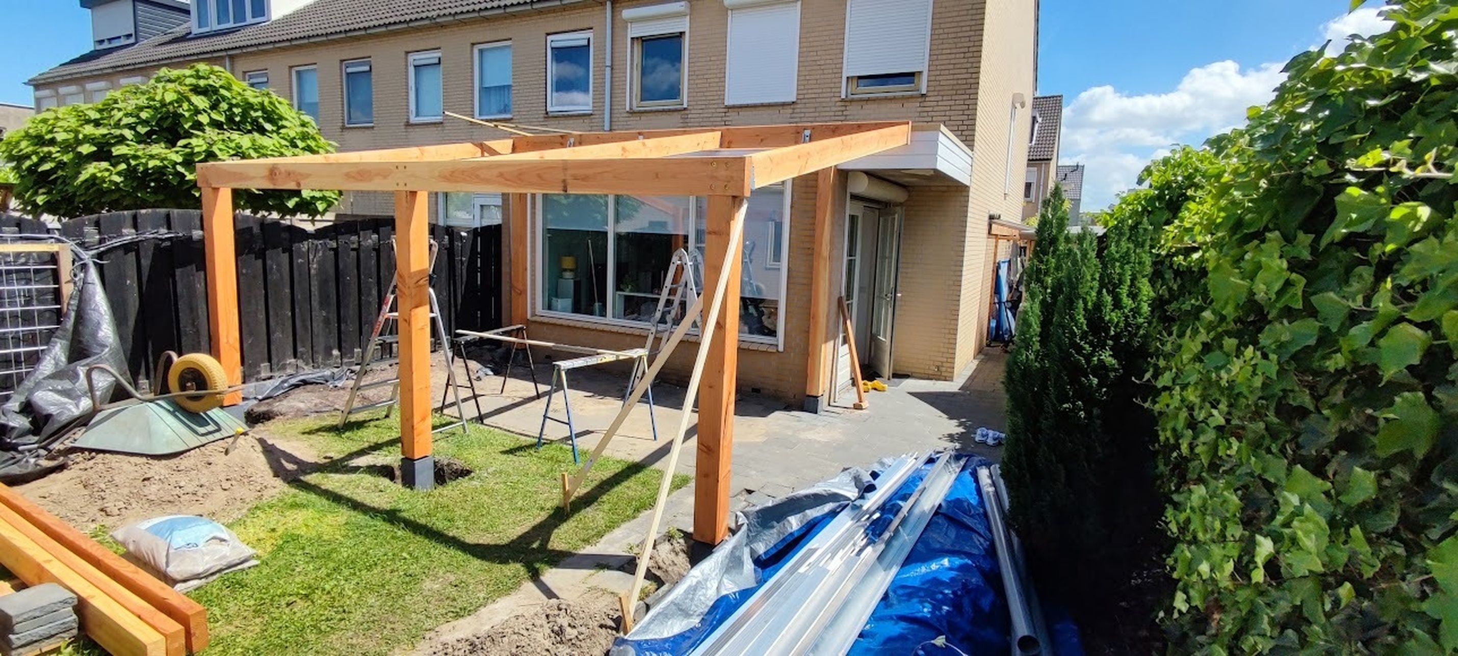 Afbeeldingslocatie: https://tweakers.net/i/moO6VY9XLyemF9uH96TnhCMkajE=/full-fit-in/4920x3264/filters:max_bytes(3145728):no_upscale():strip_icc():fill(white):strip_exif()/f/image/78msAdiaSix3ZlBHVNctKlmE.jpg?f=user_large