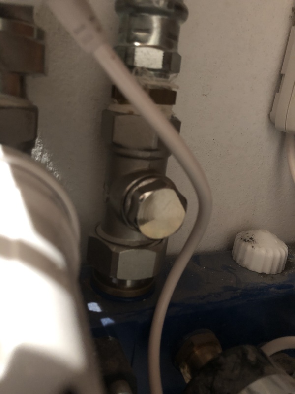 Afbeeldingslocatie: https://tweakers.net/i/mqdpgKi523Vc7It376e8a75IwlM=/x800/filters:strip_icc():strip_exif()/f/image/4J6D9wlwQJwhxZDOu8PTSfFp.jpg?f=fotoalbum_large