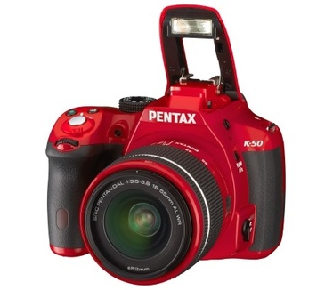 Pentax K-50 + smc DA 18-55 mm f/3.5-5.6 AL WR + DA 50-200 mm F4-5.6 ED WR Rood