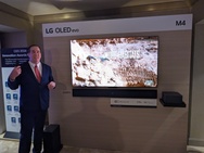 LG OLED M4