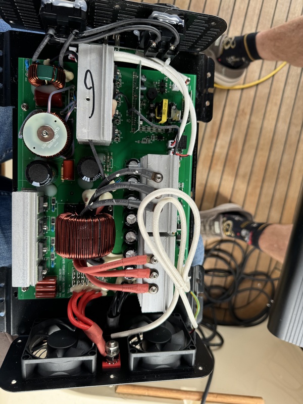 Afbeeldingslocatie: https://tweakers.net/i/mrLHMopHpNL5ldQmHfj3cW8keeg=/x800/filters:strip_icc():strip_exif()/f/image/MpXZ0zPkMH9ms0VaoUFX4FGI.jpg?f=fotoalbum_large