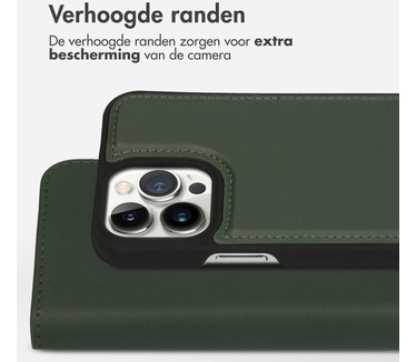 Accezz Premium Leather 2 in 1 Wallet Bookcase iPhone 13 Pro Max - Groen