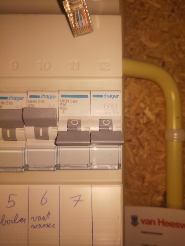 Afbeeldingslocatie: https://tweakers.net/i/n8fLXPTQRLauFkOkIDcJzUnOYI4=/x800/filters:strip_icc():strip_exif()/f/image/riC5igpoeopCorONKgylCeoy.jpg?f=fotoalbum_large