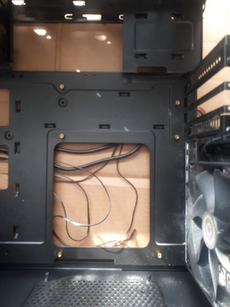 Afbeeldingslocatie: https://tweakers.net/i/n99V7cxTT1HOe-BN3Org5kehgdE=/800x/filters:strip_icc():strip_exif()/f/image/kZhawz18KQ2gOLUtTRAGmIUP.jpg?f=fotoalbum_large