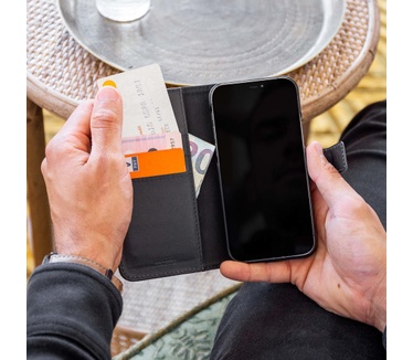 Accezz Premium Leather 2 in 1 Wallet Bookcase iPhone 14 Plus - Zwart