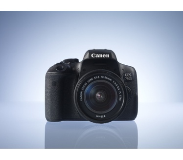 Canon EOS 750D + 18-55mm f/3.5-5.6 +  55-250mm f/4.0-5.6 Zwart