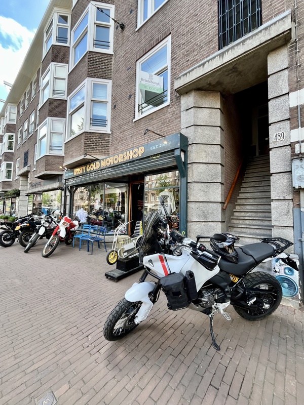 Afbeeldingslocatie: https://tweakers.net/i/nH370atvbFmZMo4h22GZQJHexXk=/x800/filters:strip_icc():strip_exif()/f/image/ToR1O23Dhgvn1bOlVv3II8bI.jpg?f=fotoalbum_large