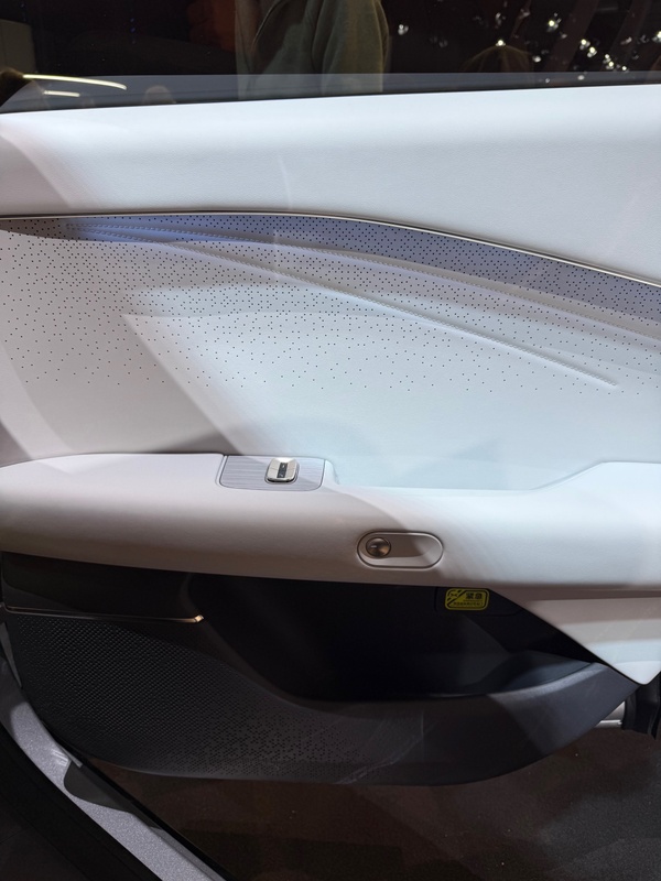 Afbeeldingslocatie: https://tweakers.net/i/nIZMdTmUkQsGZMrp7N8ixGrfmZM=/x800/filters:strip_icc():strip_exif()/f/image/VDj7vV8TW4glxQeAWXsTxvjR.jpg?f=fotoalbum_large