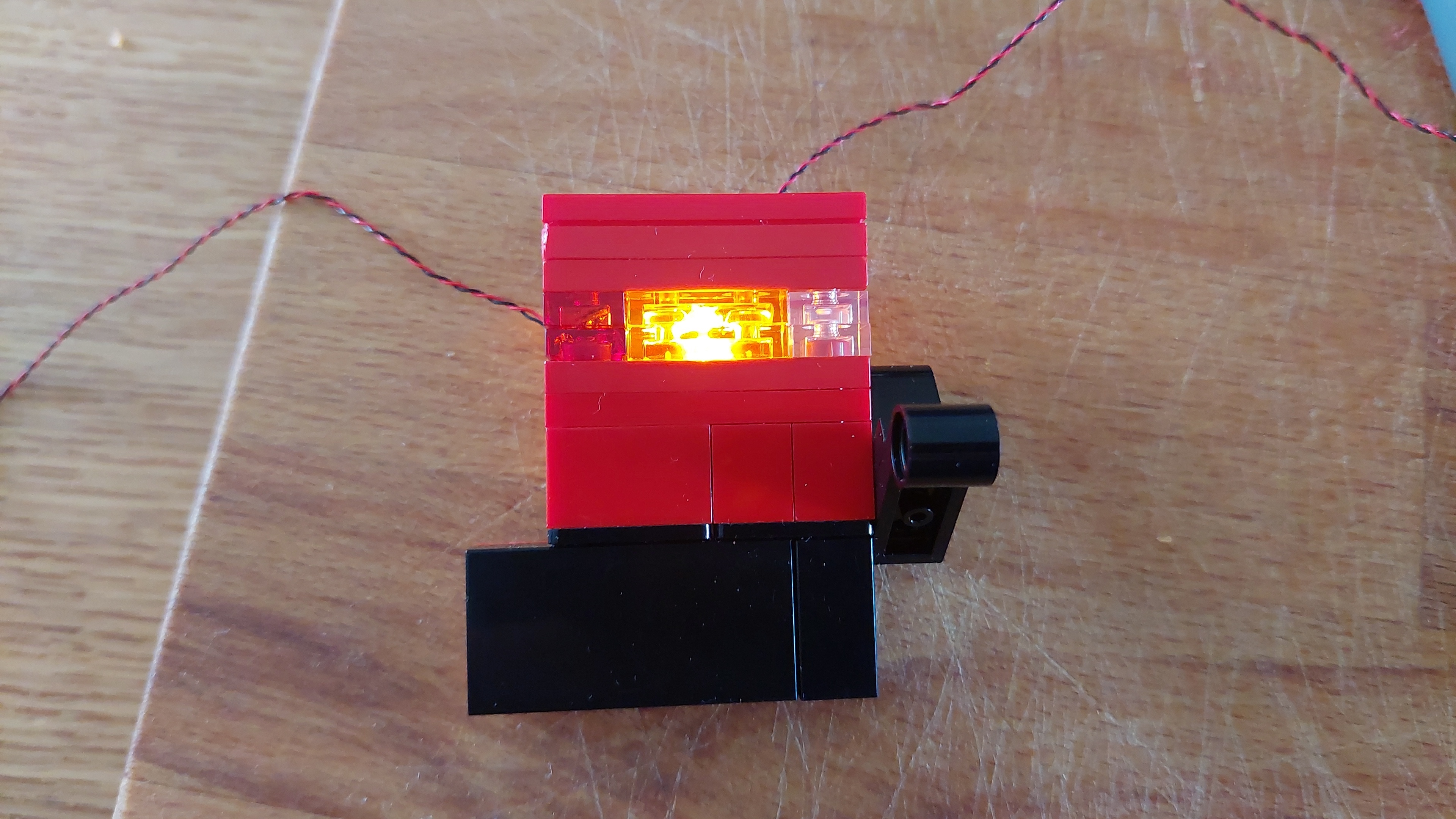 Afbeeldingslocatie: https://tweakers.net/i/nJ_TBQnbI_b02eWGhC4b4cVqnto=/fit-in/4920x3264/filters:max_bytes(3145728):no_upscale():strip_icc():strip_exif()/f/image/kPawhH071lnk2KaMWZ4jr3p9.jpg?f=user_large