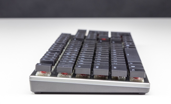 Cooler Master SK650 zijaanzicht