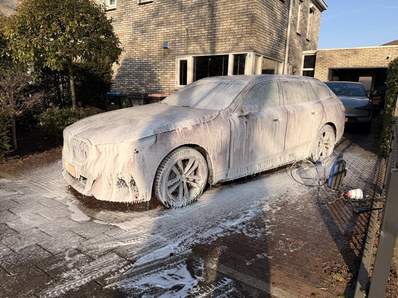 Afbeeldingslocatie: https://tweakers.net/i/nOT4tAc1txP-W84Xd-Xx344_cUY=/fit-in/4920x3264/filters:max_bytes(3145728):no_upscale():strip_icc():strip_exif()/f/image/KYjnLf7XsnMPL4nnInwmdRRP.jpg?f=user_large