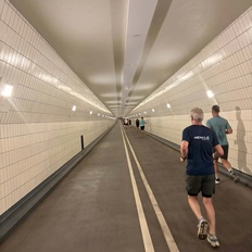 Afbeeldingslocatie: https://tweakers.net/i/nPXCqB5Yo4Zbz2NG6Tz0AJQzECI=/232x232/filters:strip_icc():strip_exif()/f/image/YoY2G25kOmDPgKjEGNrslOwI.jpg?f=fotoalbum_tile