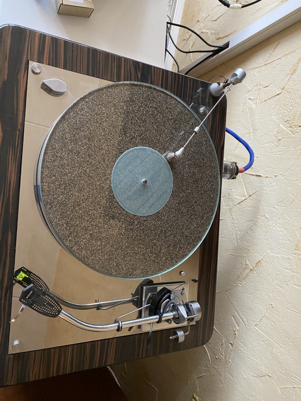 Afbeeldingslocatie: https://tweakers.net/i/nQeGfieF_HG0xllbxWF6GH1pdyE=/x800/filters:strip_icc():strip_exif()/f/image/SeIXbWE1NNLj1SnBMxHzxp11.jpg?f=fotoalbum_large