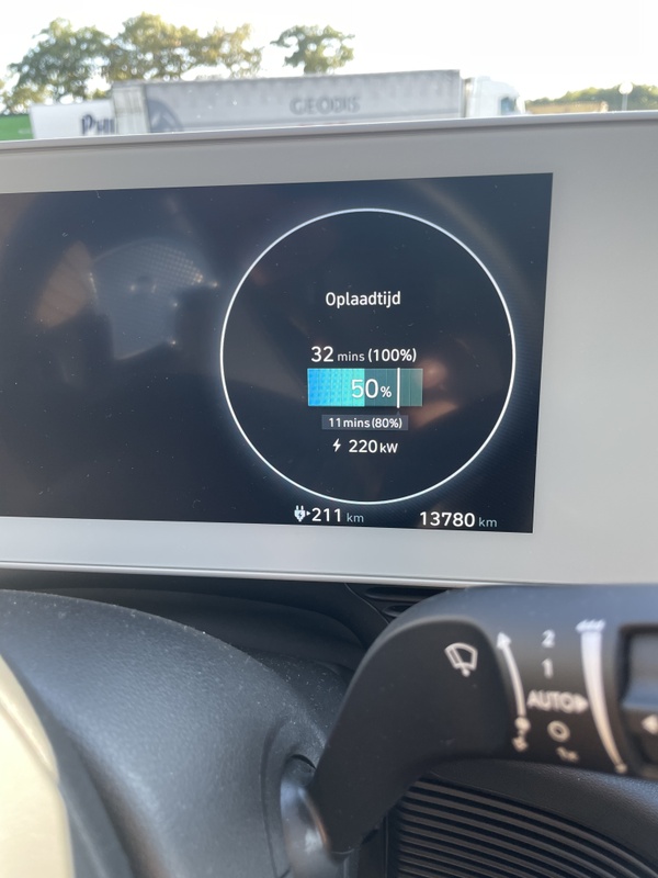 Afbeeldingslocatie: https://tweakers.net/i/nRNeUz3yghTQezGe1FIgIMT18-s=/x800/filters:strip_icc():strip_exif()/f/image/LPlt7o4Ft0h7qa4JK0WwRA84.jpg?f=fotoalbum_large