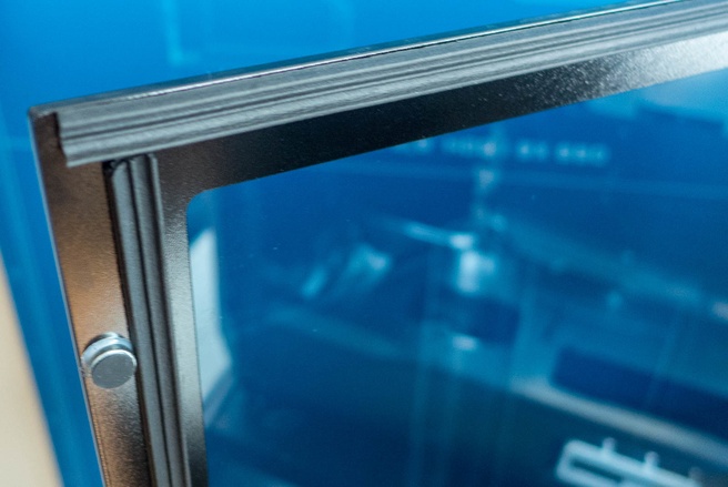 Phanteks rubber strip voor glazen panelen