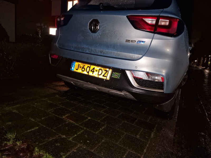 Afbeeldingslocatie: https://tweakers.net/i/na0u_xvK9FKFjoazZXoHeOEuN4A=/800x/filters:strip_icc():strip_exif()/f/image/ZhM3IcLngJkiHkYzt8XoWu9E.jpg?f=fotoalbum_large