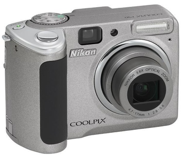 Nikon Coolpix P50 Zilver