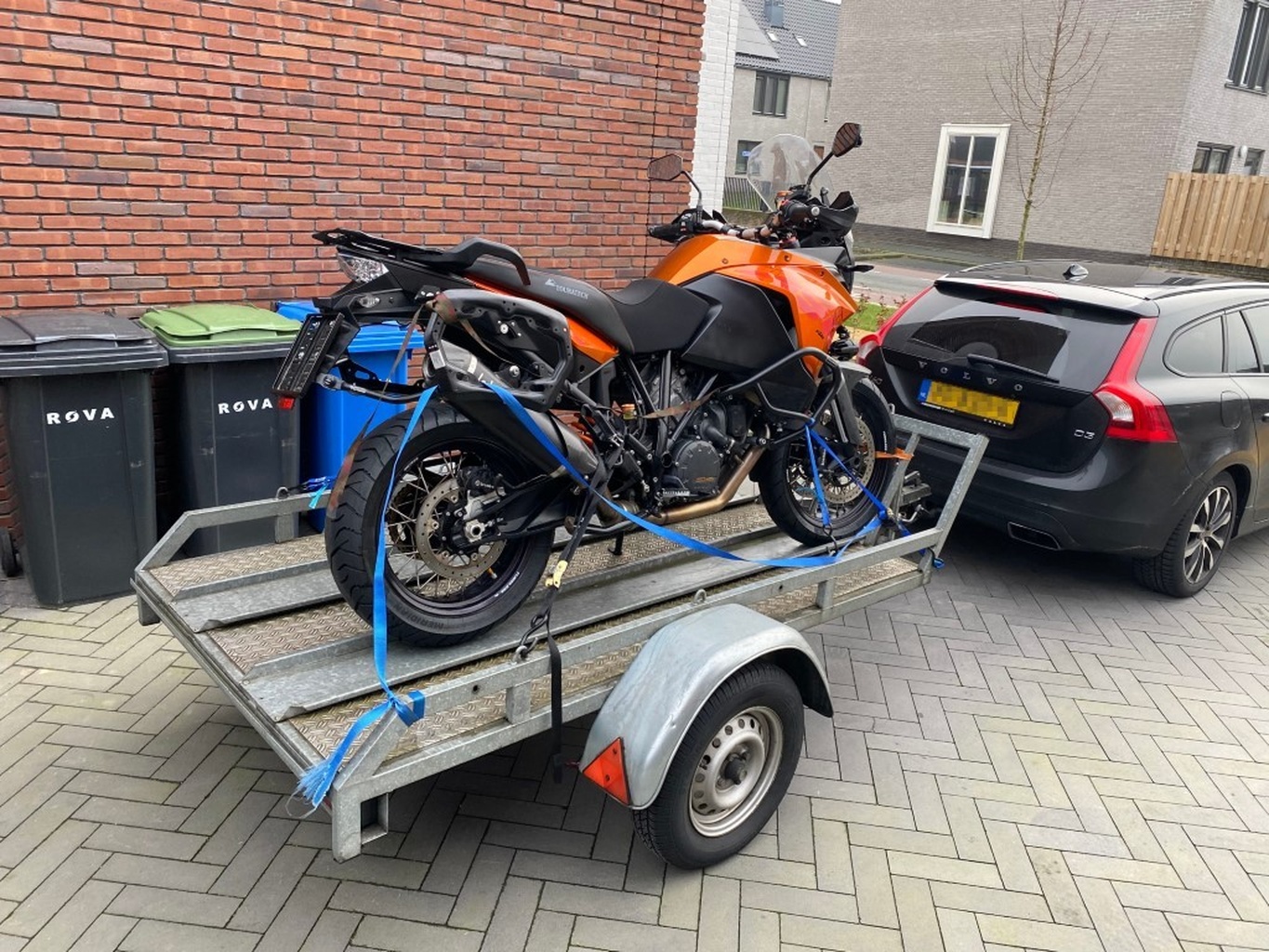Afbeeldingslocatie: https://tweakers.net/i/neLeEdJAXsq4dSAhBCoZMH2fQvk=/full-fit-in/4920x3264/filters:max_bytes(3145728):no_upscale():strip_icc():fill(white):strip_exif()/f/image/qPYQku4vVuq8wp9K07Se23G3.jpg?f=user_large