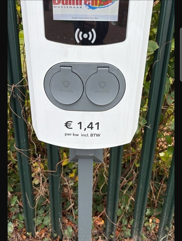 Afbeeldingslocatie: https://tweakers.net/i/nj5WPvH_3TNbKtKhMxEgm9rxrtI=/x800/filters:strip_icc():strip_exif()/f/image/eYyTvGdc44rGQAgFZNlP8xLl.jpg?f=fotoalbum_large