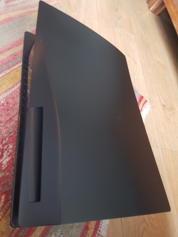 Afbeeldingslocatie: https://tweakers.net/i/njH-TpL8tGTnuNhNdBr3RPrlWp4=/x800/filters:strip_icc():strip_exif()/f/image/QFx7pBYnhFyU62jwUU1TyfQ4.jpg?f=fotoalbum_large