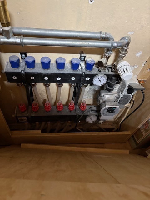 Afbeeldingslocatie: https://tweakers.net/i/nnhzNN3GUJuS6cRZgxRywzmMVkM=/fit-in/4920x3264/filters:max_bytes(3145728):no_upscale():strip_icc():strip_exif()/f/image/MYzvVQUbpm1iP3RSe0nwtVp4.jpg?f=user_large